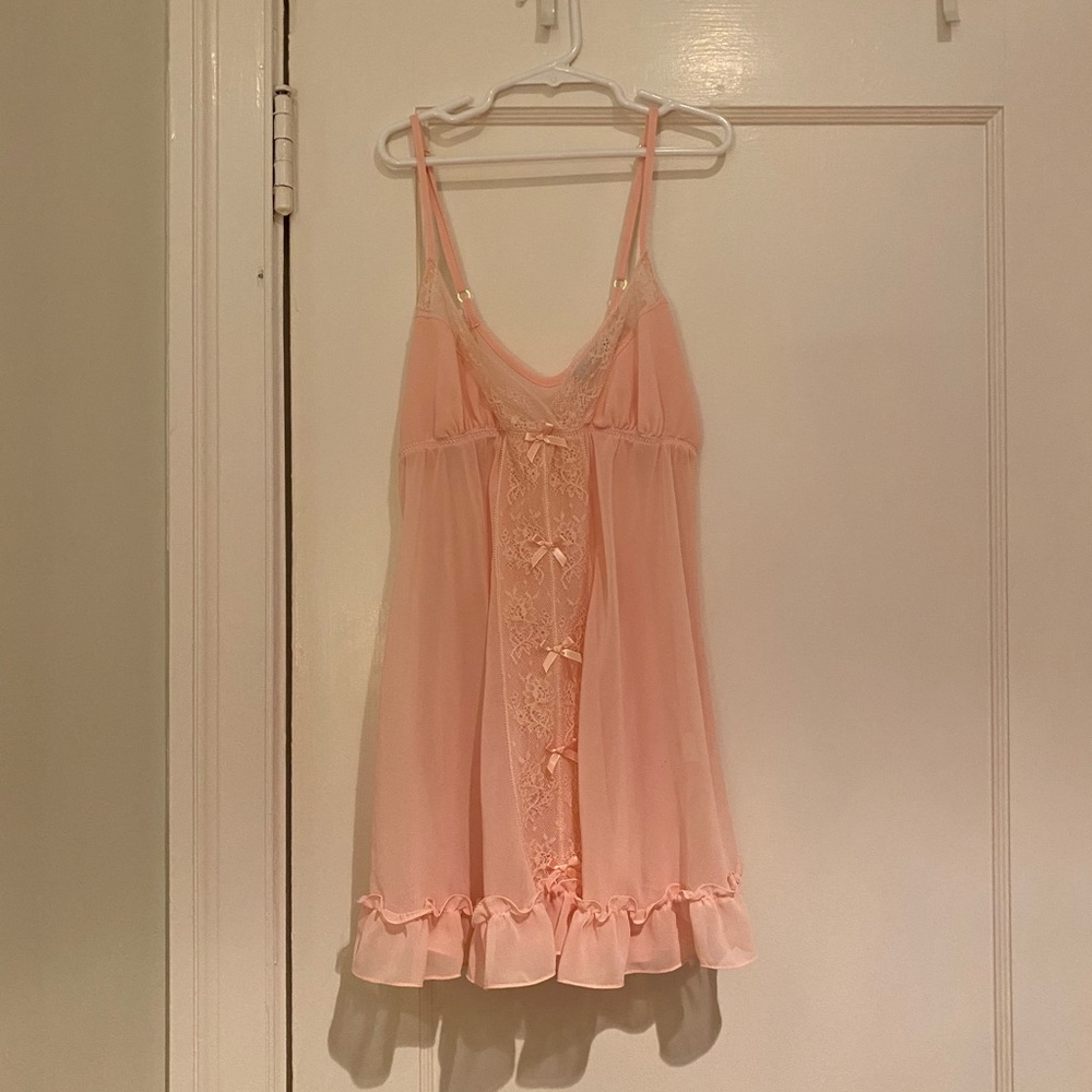 Flora Nikrooz chemise in pink, size small